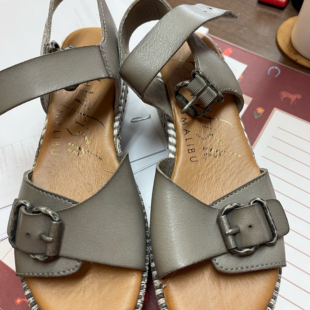 Malibu Gray Sandals with Stylish Buckle and Cork Sole